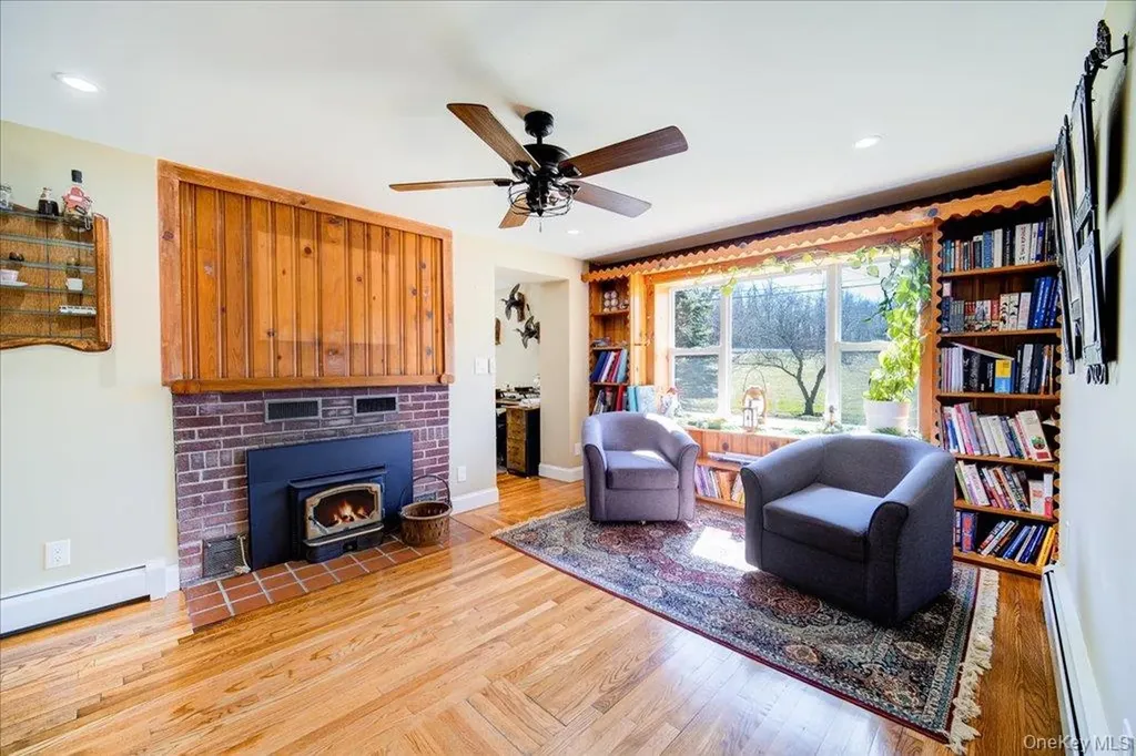 1548 State Route 32 Wallkill NY 12589