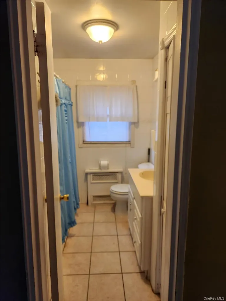 77 Nims Avenue West Babylon NY 11704