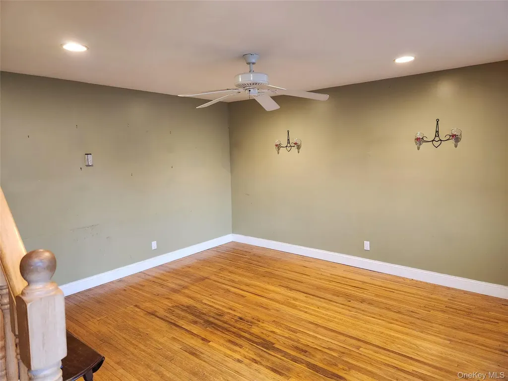 77 Nims Avenue West Babylon NY 11704