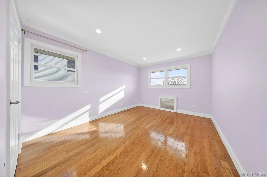38 S Oaks Boulevard Plainview NY 11803
