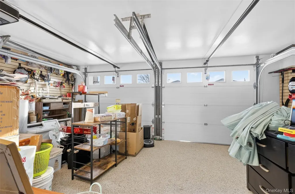 38 S Oaks Boulevard Plainview NY 11803