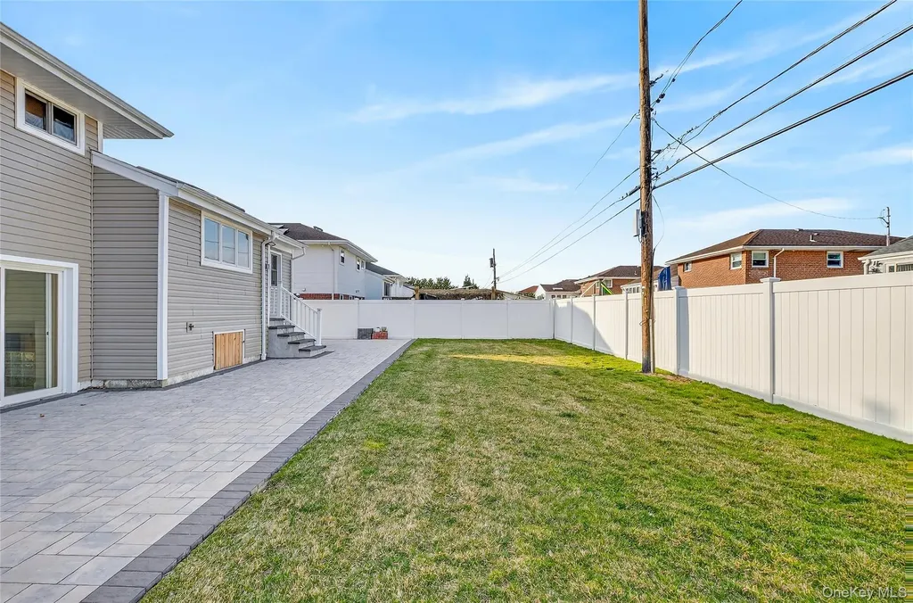 38 S Oaks Boulevard Plainview NY 11803