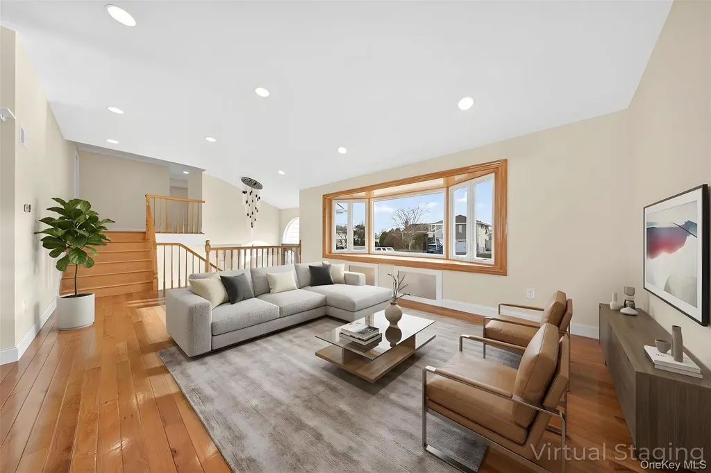 38 S Oaks Boulevard Plainview NY 11803