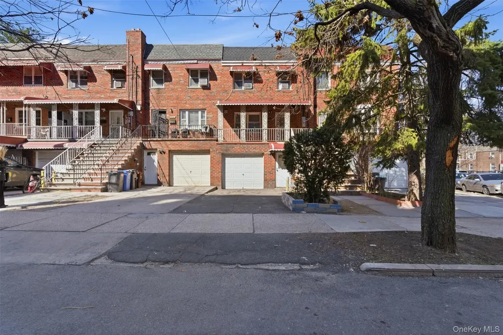 2925 Wallace Avenue Bronx NY 10467