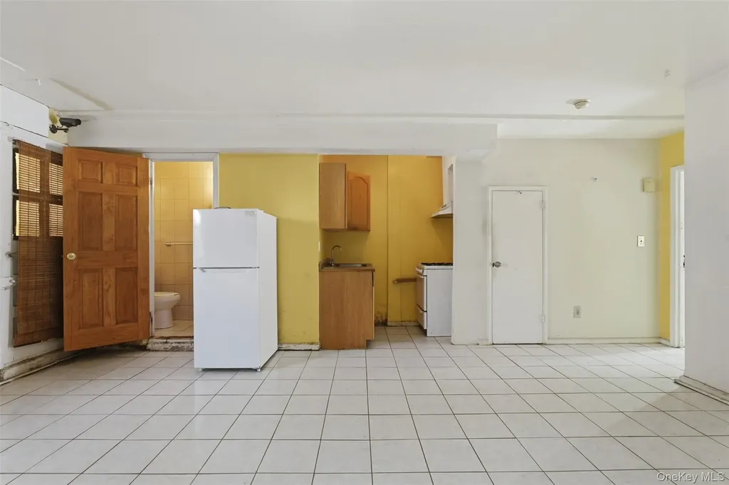 2925 Wallace Avenue Bronx NY 10467