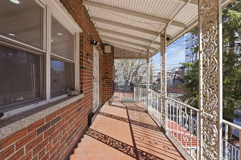 2925 Wallace Avenue Bronx NY 10467