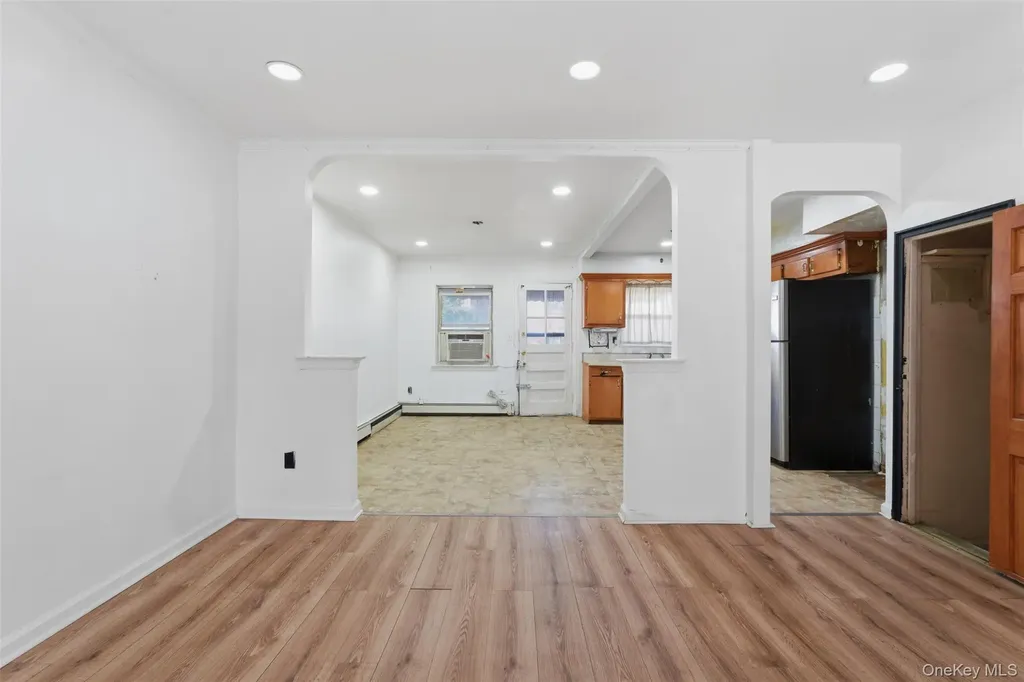 2925 Wallace Avenue Bronx NY 10467