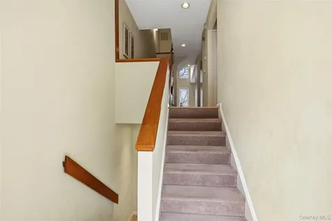 4 Tudor Circle Yorktown Heights NY 10598