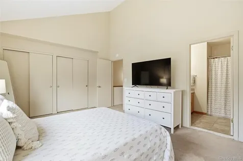 4 Tudor Circle Yorktown Heights NY 10598