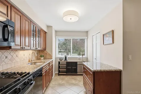 4 Tudor Circle Yorktown Heights NY 10598