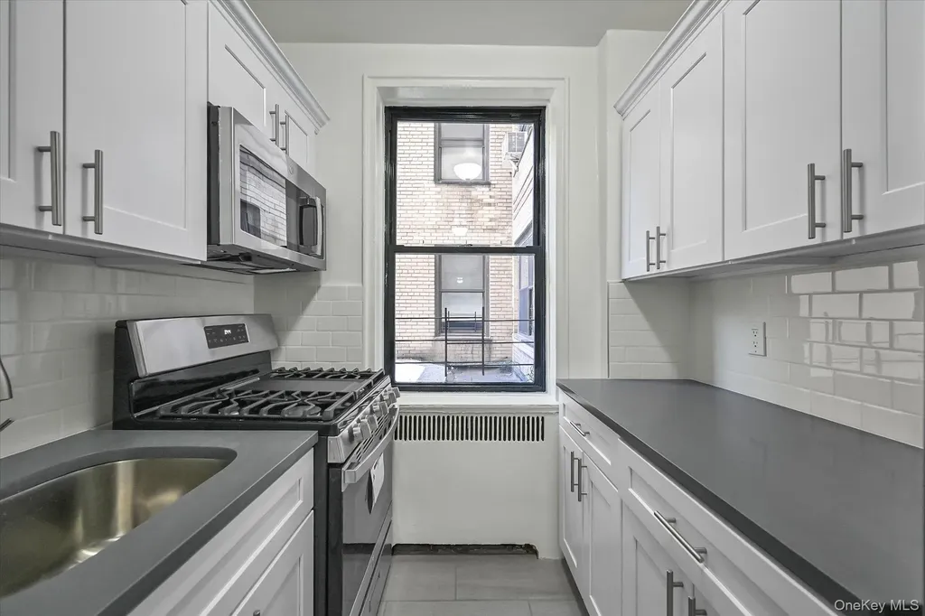 2685 Creston Street Bronx NY 10468