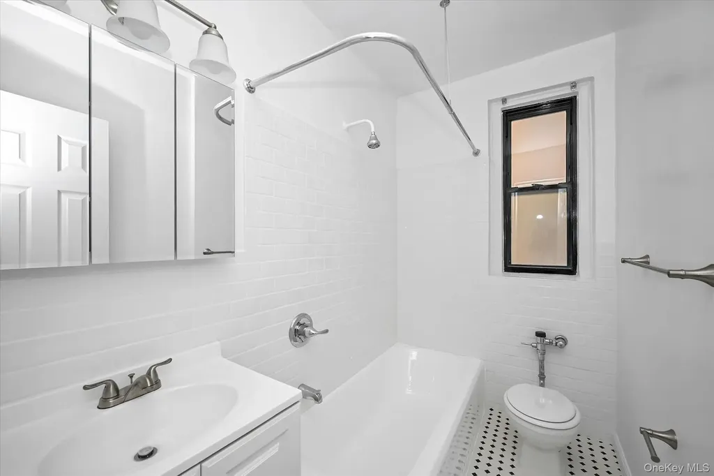 2685 Creston Street Bronx NY 10468