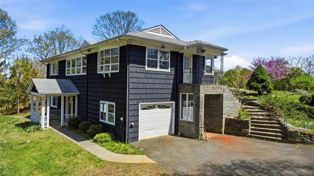 27 Allapartus Circle Ossining NY 10562