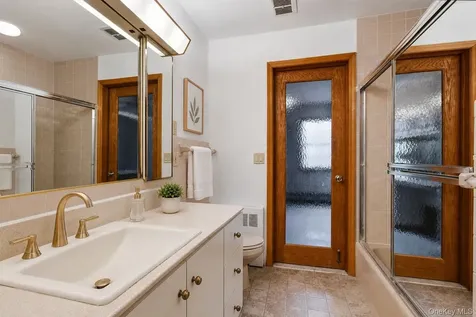 27 Allapartus Circle Ossining NY 10562