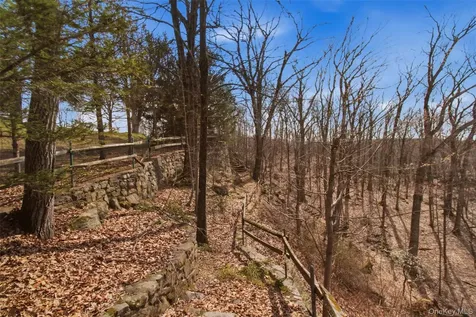 27 Allapartus Circle Ossining NY 10562