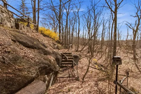 27 Allapartus Circle Ossining NY 10562