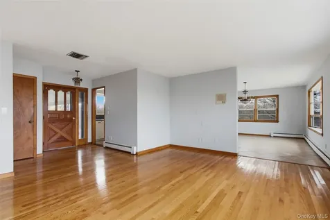 27 Allapartus Circle Ossining NY 10562