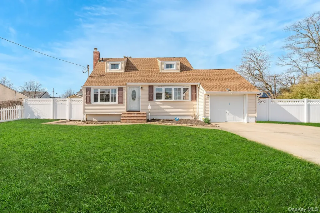 385 Irving Street Central Islip NY 11722