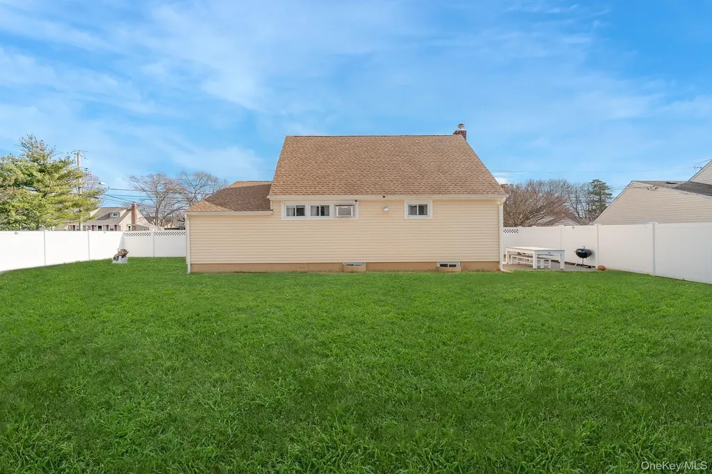 385 Irving Street Central Islip NY 11722