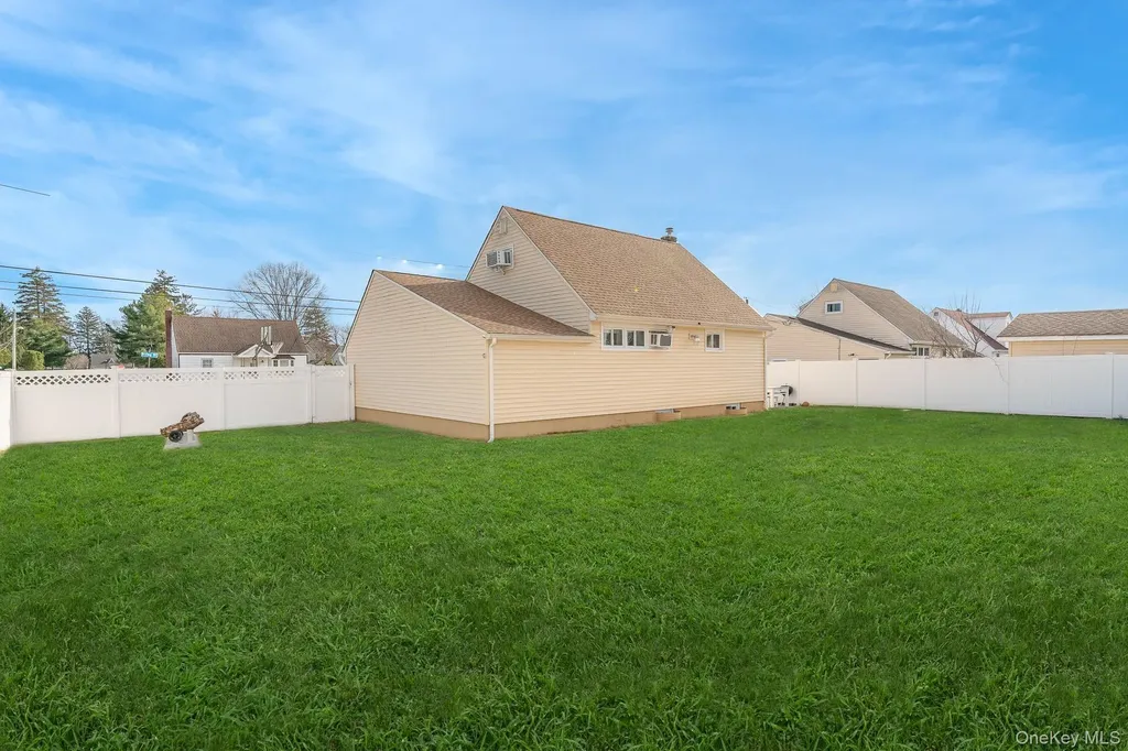 385 Irving Street Central Islip NY 11722