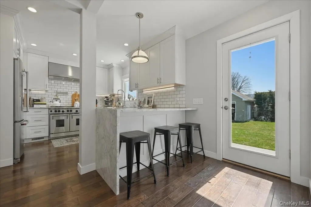98 Vincent Place Lynbrook NY 11563