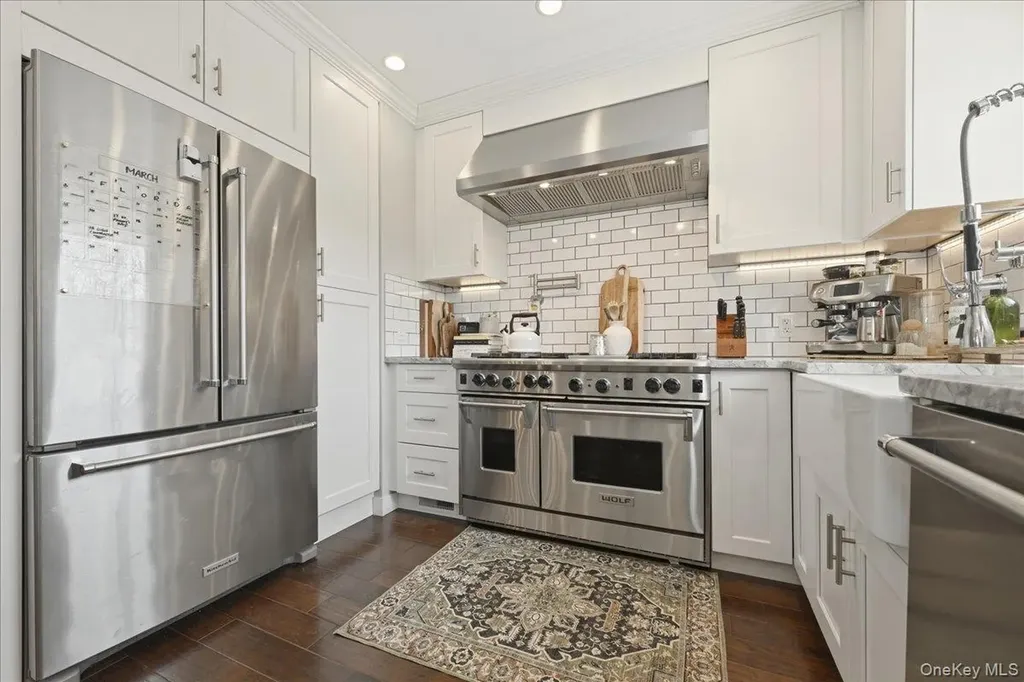 98 Vincent Place Lynbrook NY 11563