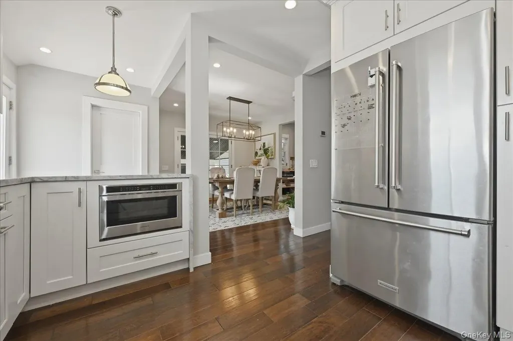 98 Vincent Place Lynbrook NY 11563