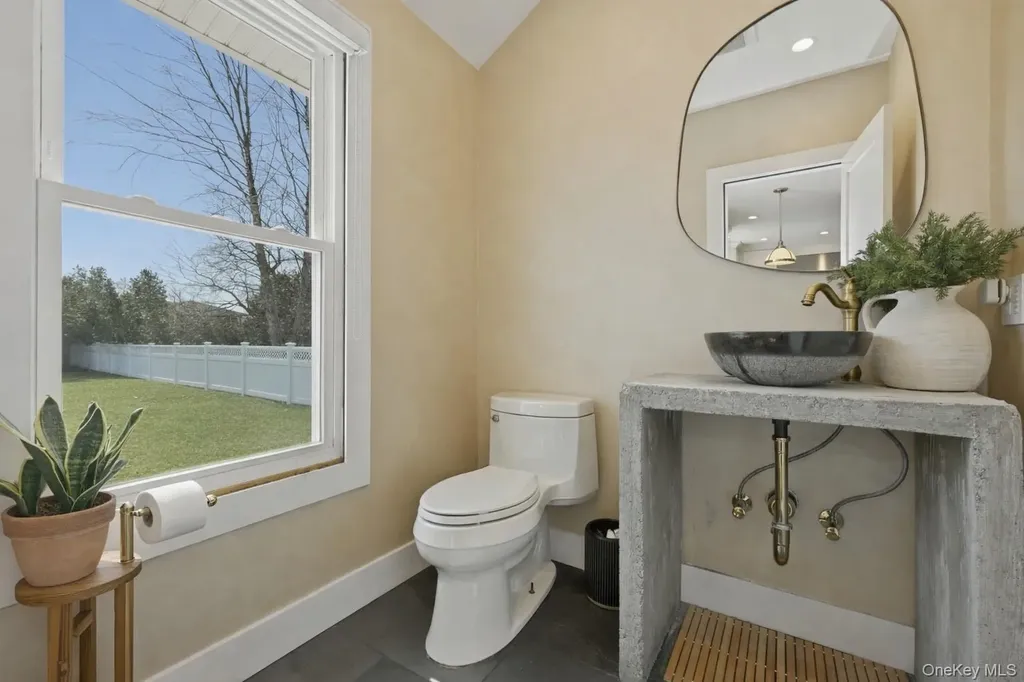 98 Vincent Place Lynbrook NY 11563