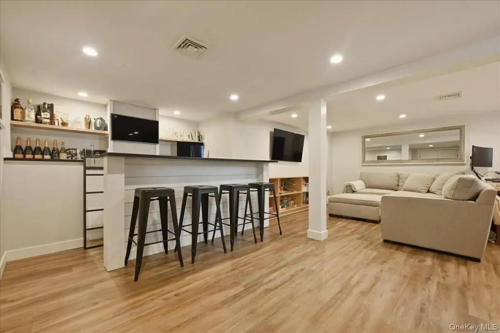 98 Vincent Place Lynbrook NY 11563