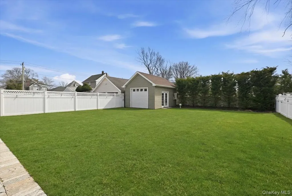 98 Vincent Place Lynbrook NY 11563