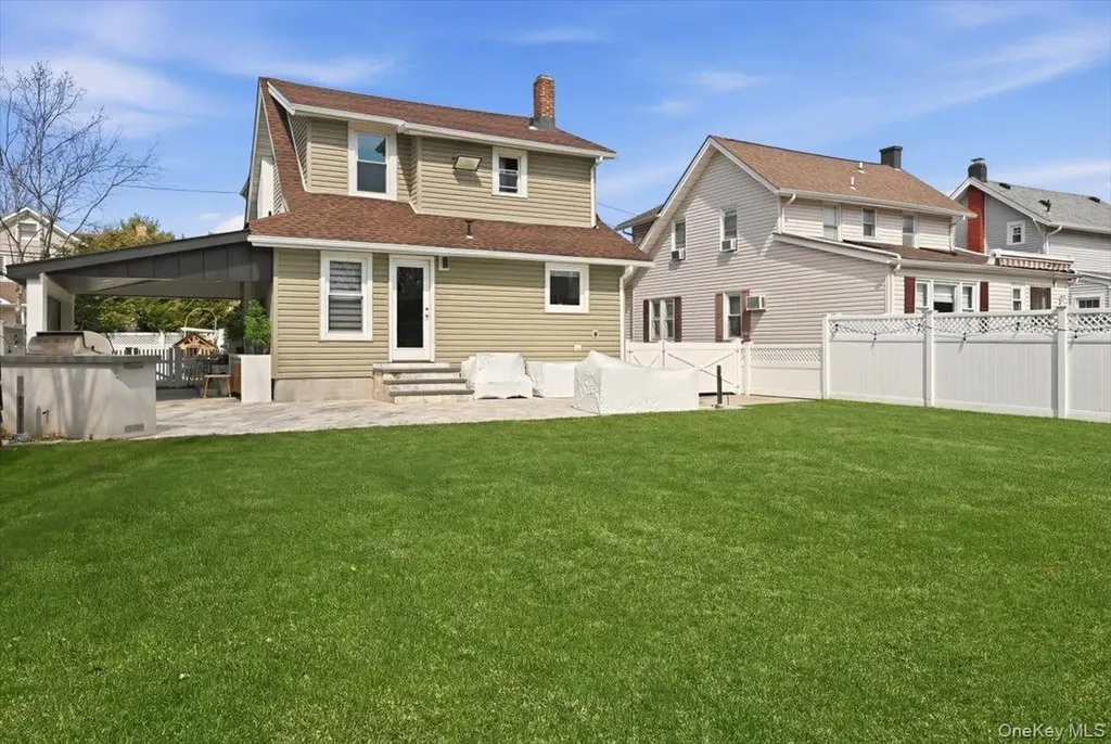 98 Vincent Place Lynbrook NY 11563