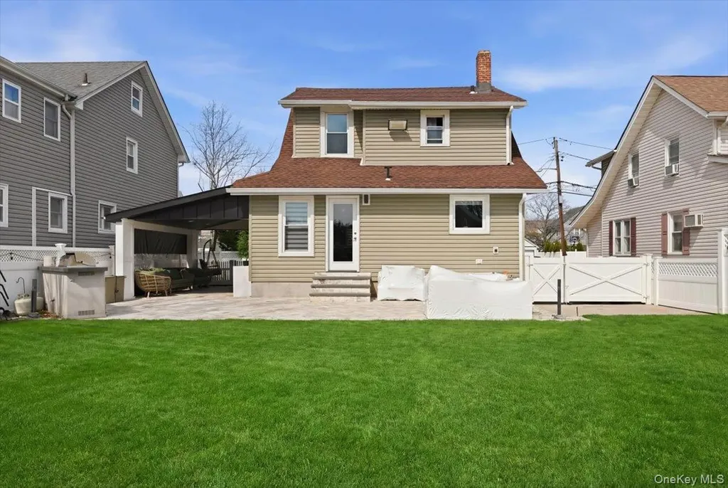 98 Vincent Place Lynbrook NY 11563