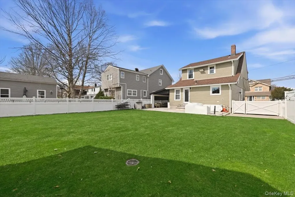 98 Vincent Place Lynbrook NY 11563