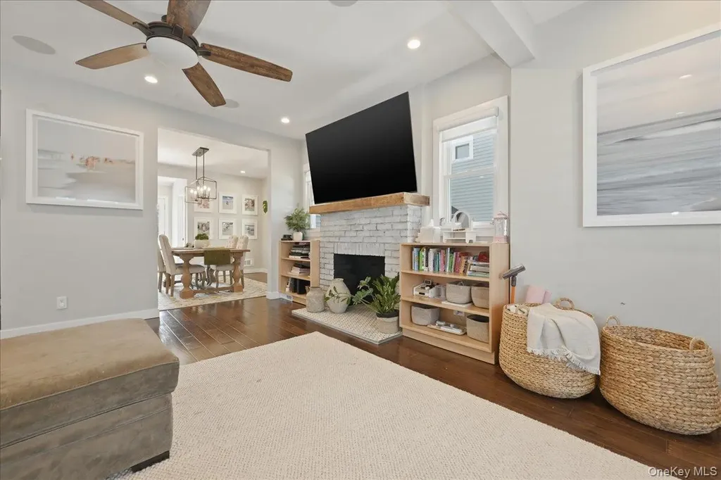 98 Vincent Place Lynbrook NY 11563