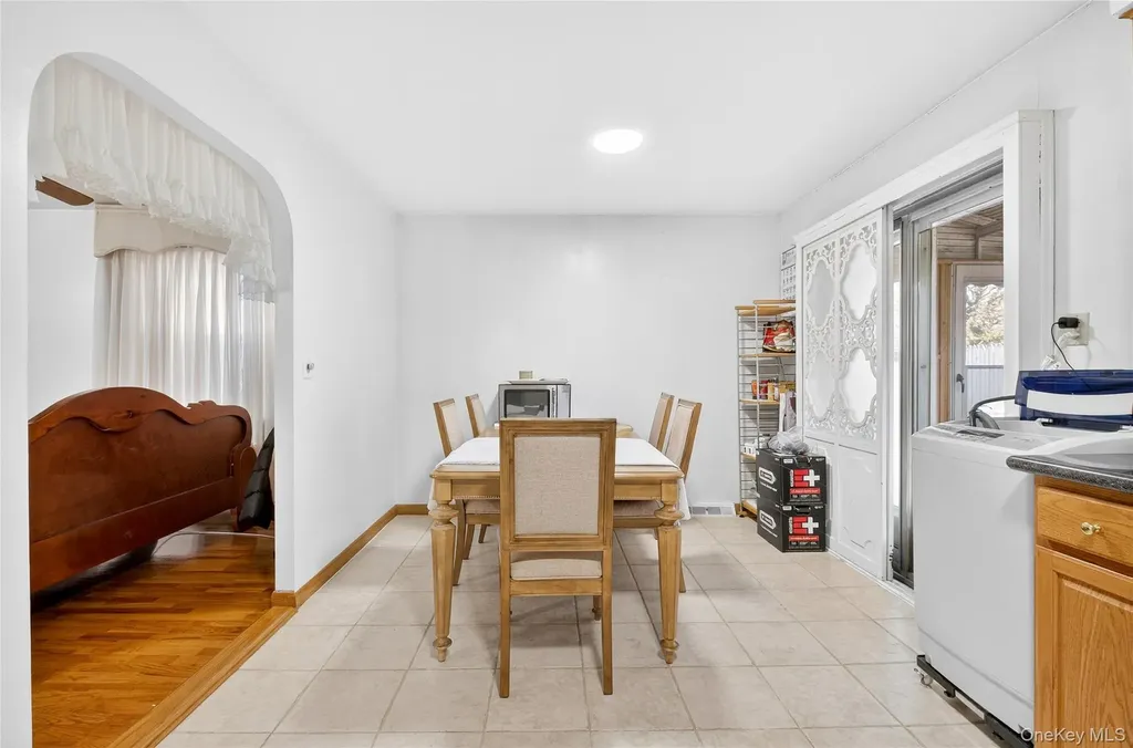 62-01 Douglaston Parkway Douglaston NY 11362