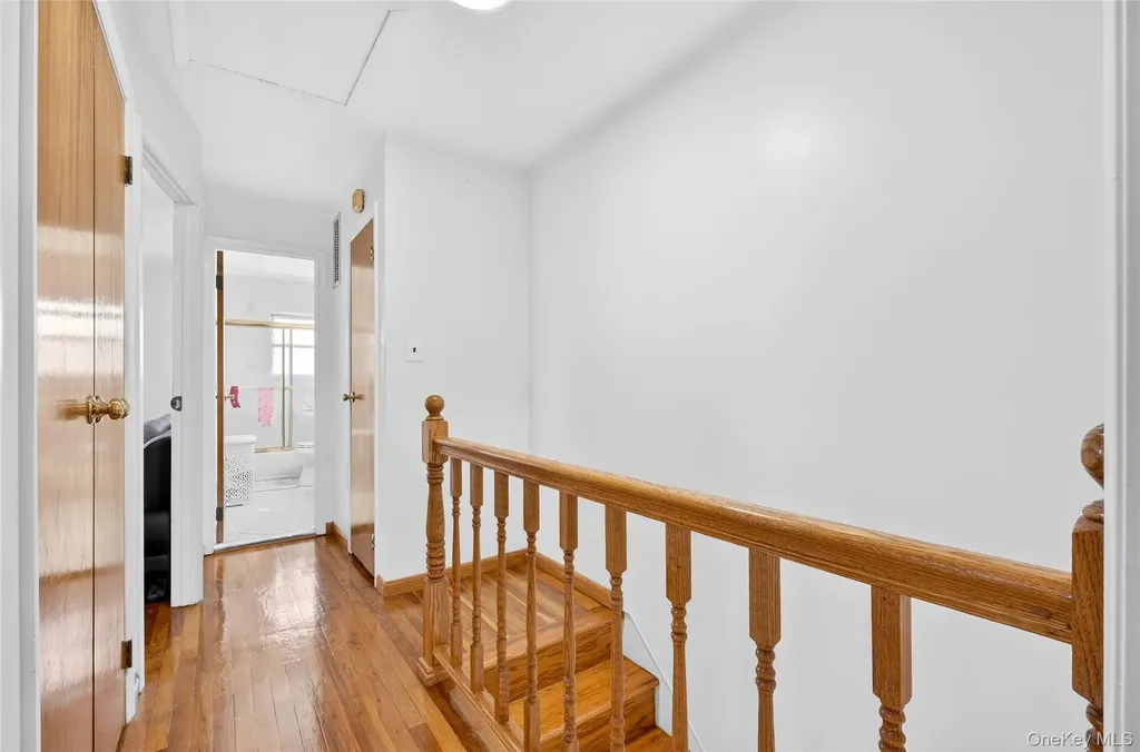 62-01 Douglaston Parkway Douglaston NY 11362