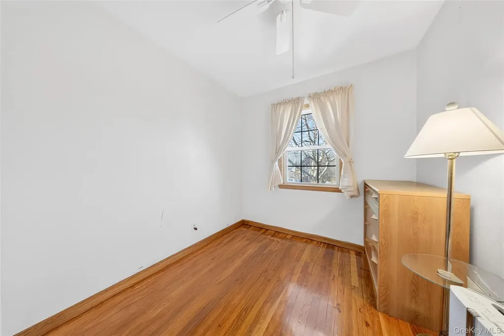 62-01 Douglaston Parkway Douglaston NY 11362