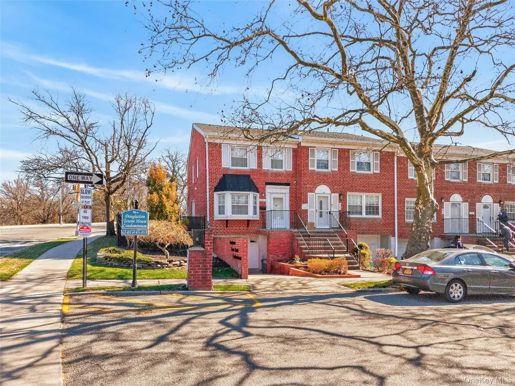 62-01 Douglaston Parkway Douglaston NY 11362