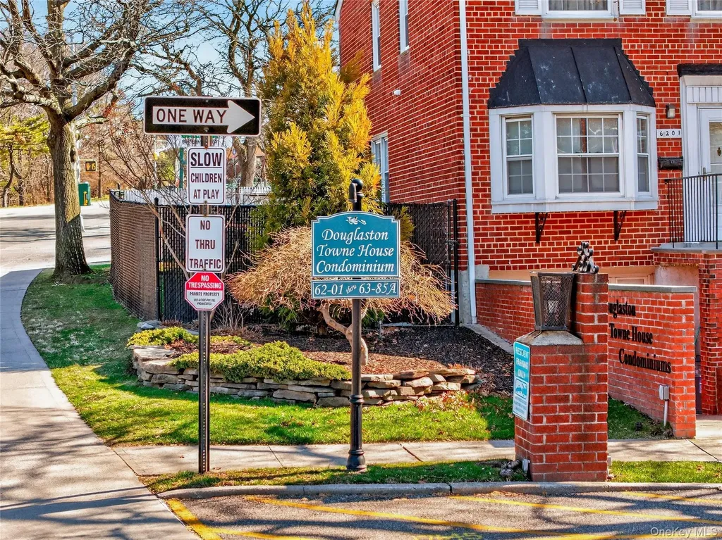 62-01 Douglaston Parkway Douglaston NY 11362
