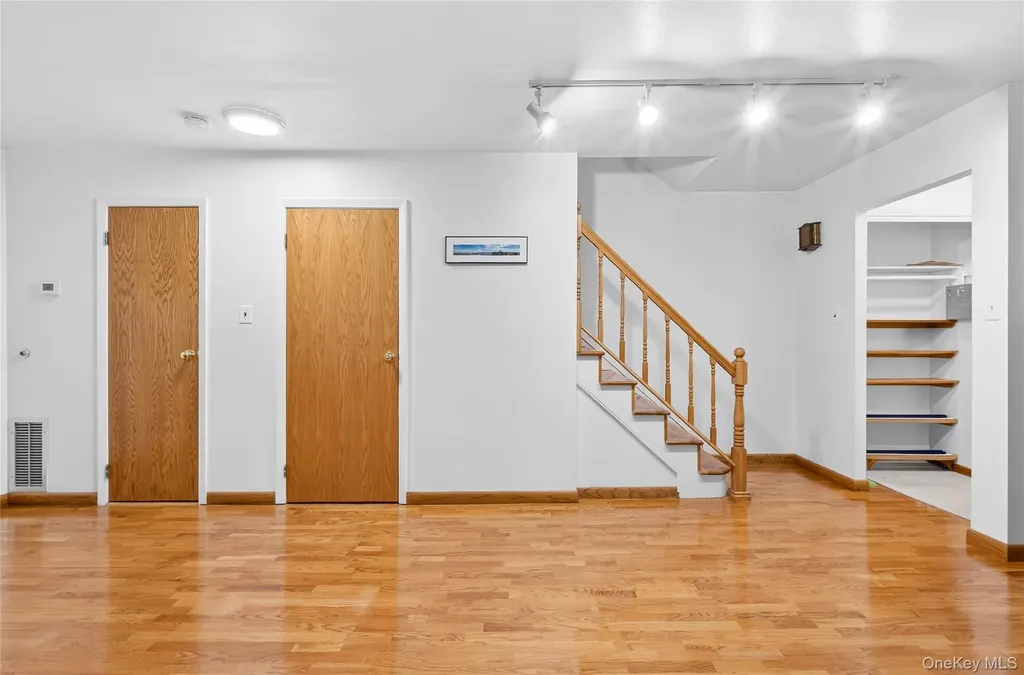 62-01 Douglaston Parkway Douglaston NY 11362