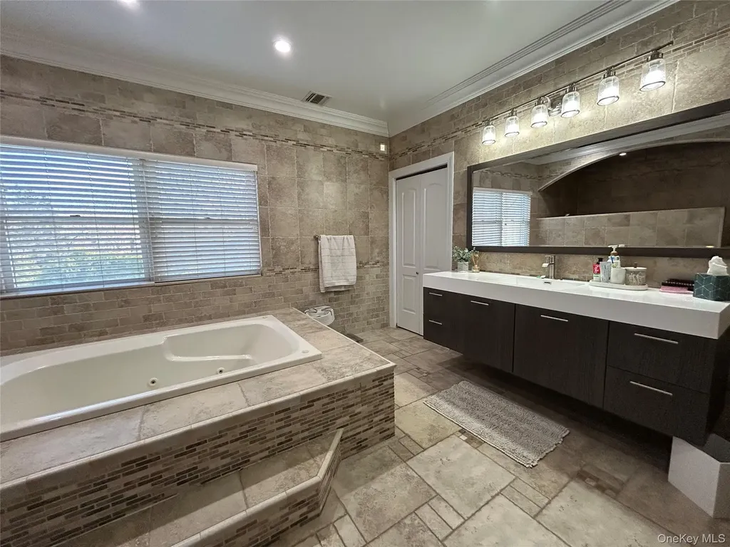 4 Vining Street Centereach NY 11720