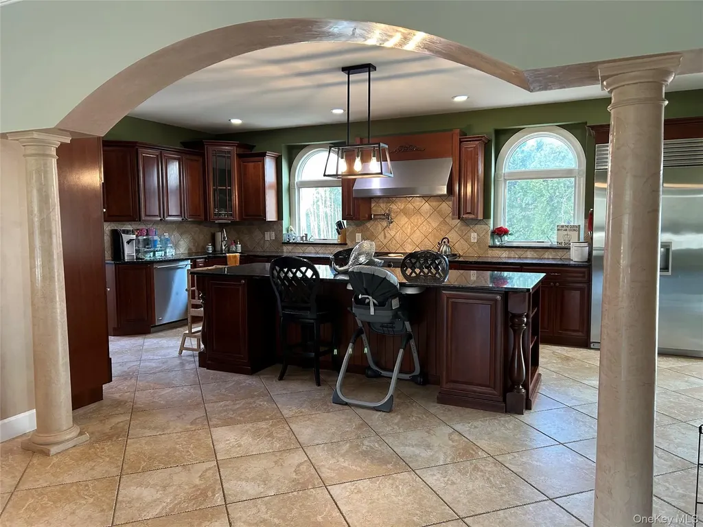 4 Vining Street Centereach NY 11720