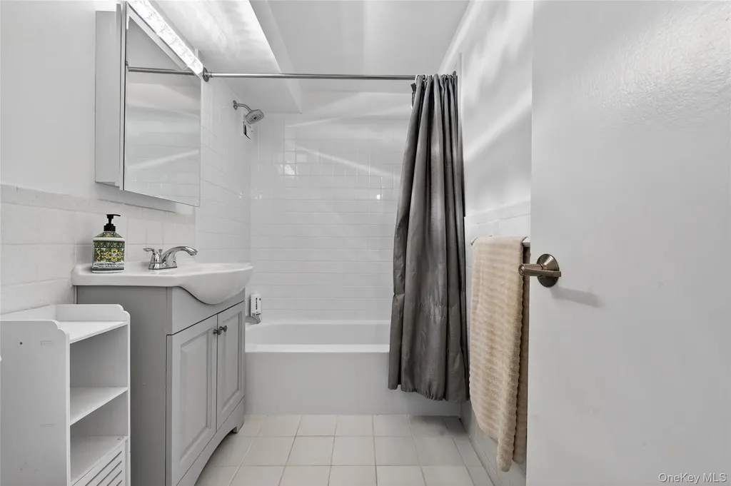 100 Clinton Avenue Mineola NY 11501