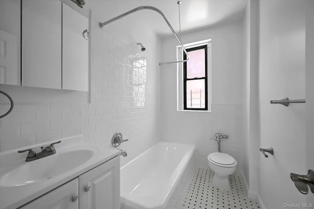 2685 Creston Avenue Bronx NY 10468