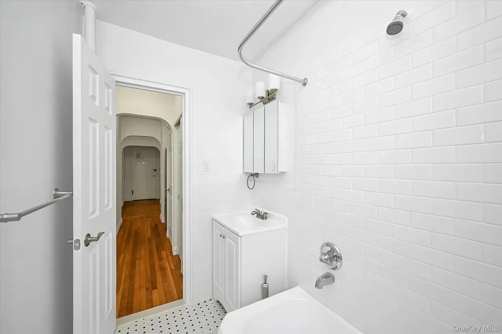 2685 Creston Avenue Bronx NY 10468