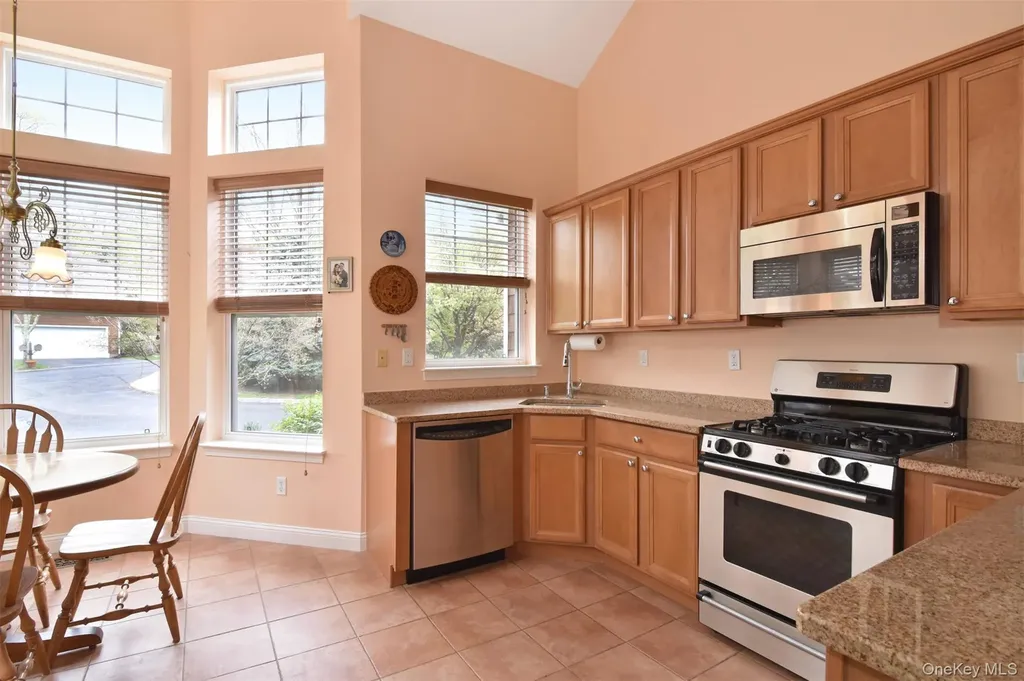 16 Wyldwood Drive Tarrytown NY 10591