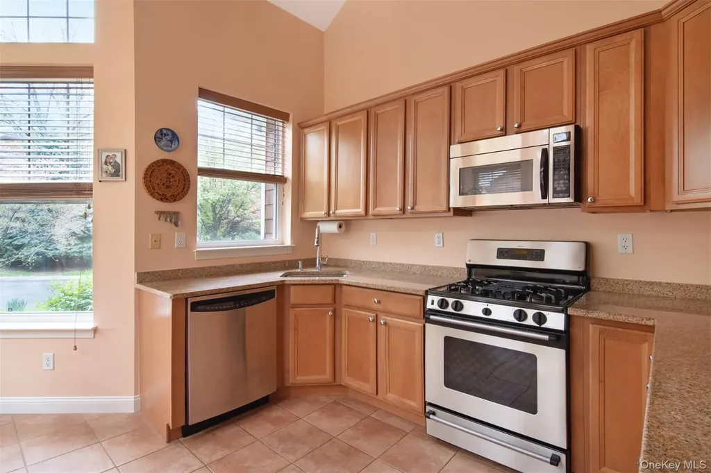 16 Wyldwood Drive Tarrytown NY 10591