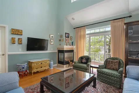 16 Wyldwood Drive Tarrytown NY 10591