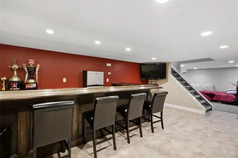 5 Wheeler Court Deer Park NY 11729