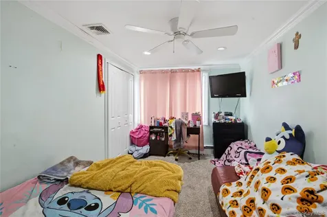 5 Wheeler Court Deer Park NY 11729